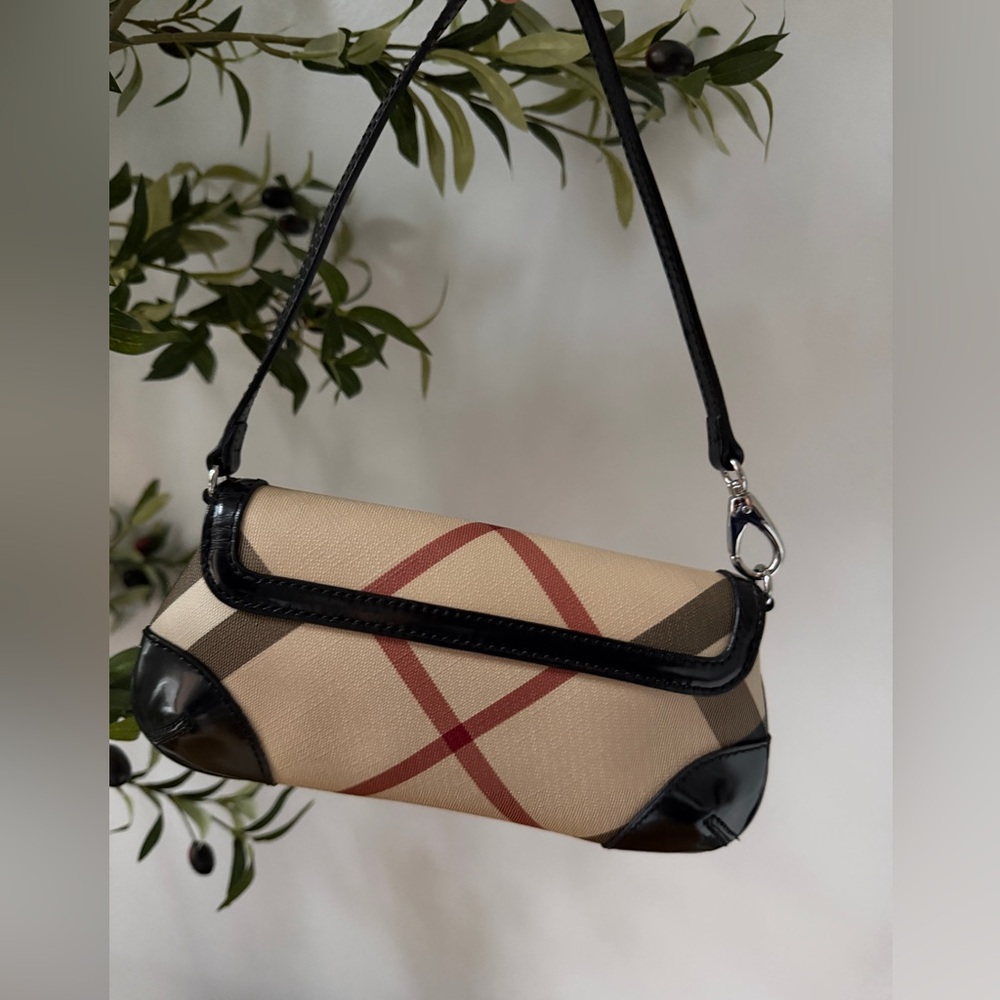 AUTH Burberry Nova Check Black and Cream Shoulder Bag - Picture 9 of 13